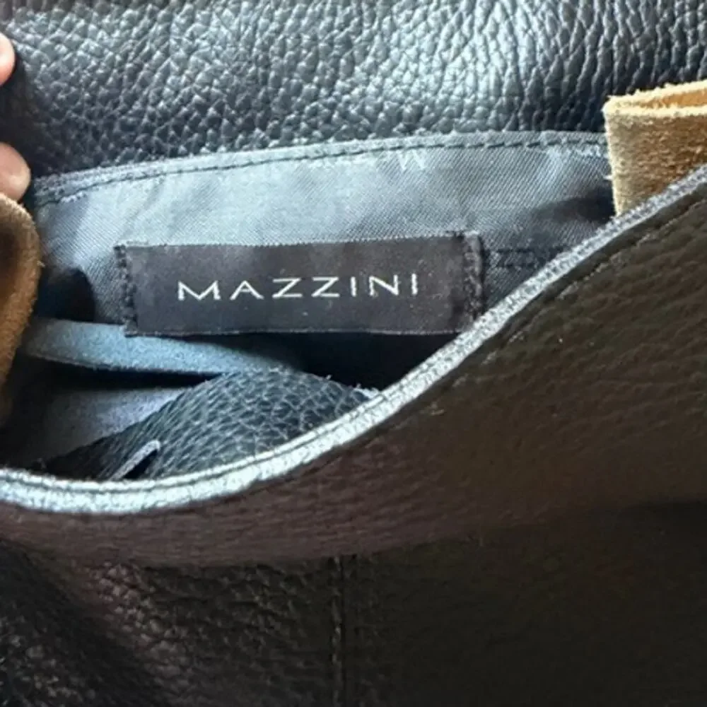 Mazzini Black Leather Expandable Backpack